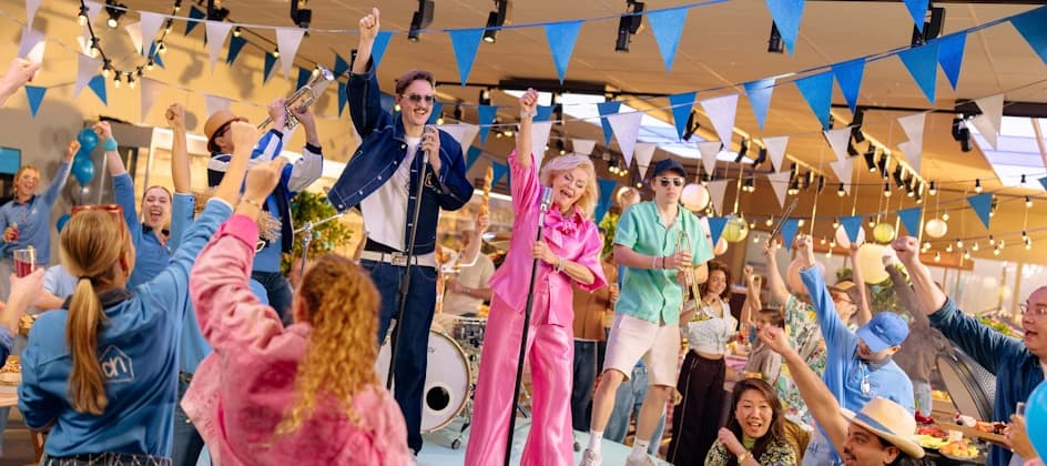 Albert Heijn breidt 'Lekker Weekend' uit met Bram Krikke en Bokoesam in muziekvideo